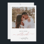 Virtual Online Rustic Photo Faire-part de mariage<br><div class="desc">Le design minimaliste rustique présente un script moderne,  une feuille florale botanique avec photo et une couleur rose vif au dos de la carte. Personnalisez facilement vos informations de choix. Idéal faire-part de mariage simple pour un mariage virtuel en ligne.</div>