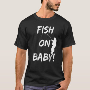 Vis aan de haak, baby! Grappige visspullen tijdens T-shirt