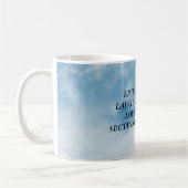 'Vis dangereusement' Mug (Gauche)