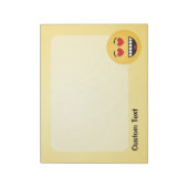 Visage souriant avec Bloc-notes en forme de coeur (Tourné)