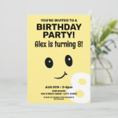 Visage souriant mignon Invitation Anniversaire (Debout devant)
