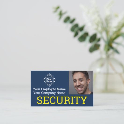 Visite Carte d'identité professionnelle de garde de sécur (Debout devant)