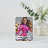 Visite Effet Métal Premium Carte de Cosplay | Code QR (Debout devant)