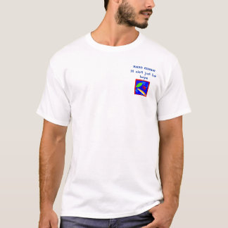 vissen2, BASS FISHIN'    Het is niet alleen voor j T-shirt