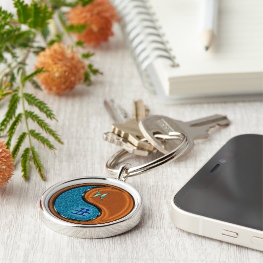 Vissen en houtossen sleutelhanger (Zijkant)