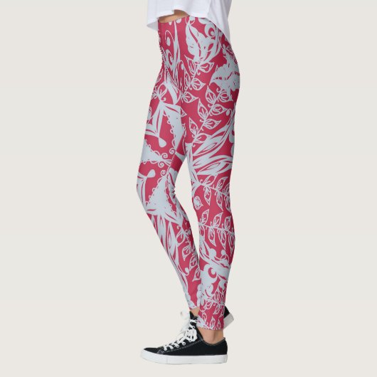 Viva Magenta en Silver Leggings (Links)