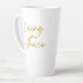 Vivre dans Grace Tall Latte Mug (Angle gauche)