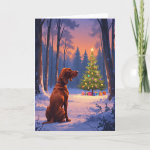 Vizsla staren naar kerstboom in Snowy Forest Kaart