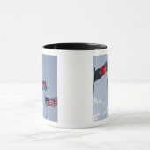 Vlag tussen de Afghaanse en de Amerikaanse vlag Mok (Midden)