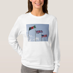 Vlag tussen de Afghaanse en de Amerikaanse vlag T-shirt