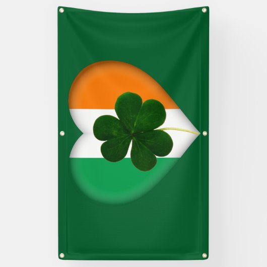 Vlag van Ierland Hart met Shamrock St. Patrick Spandoek (Verticaal)