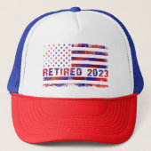 Vlaggen rood en blauw 2023 in ruste trucker pet (Voorkant)
