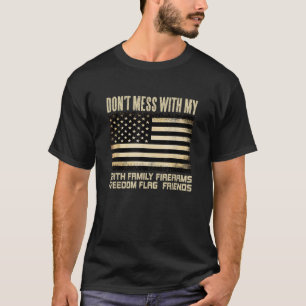 Vlaggenvrienden Amerika van Faith Family Firearms  T-shirt