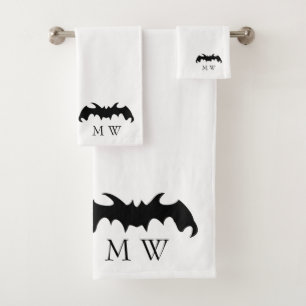 Vleermuisontwerp met monogram bad handdoek