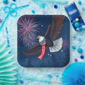 Vliegende Kale Adelaar met USA Vlag Sjaal & Vuurwe Papieren Bordje (Feest)