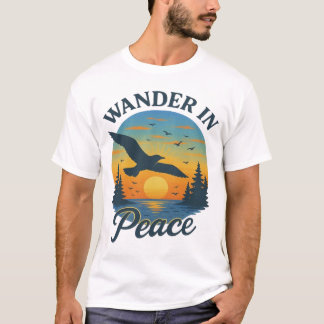 Vliegende meeuw bij zonsondergang – Vreedzame zwer T-shirt