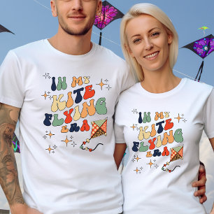 Vliegende vlieger die Douanetekst op Rug vliegen T-shirt