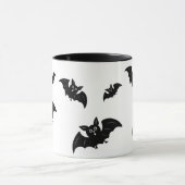 Vliegende zwarte vleermuizen mok (Midden)