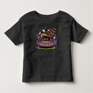 Vliegtuig vliegt over vrolijke Halloween-banner Kinder Shirts
