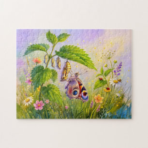 Vlinder komt uit pop op brandnetels legpuzzel