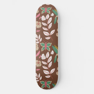 Vloeibare naadloze bloemen, bladeren, vlinder skateboard