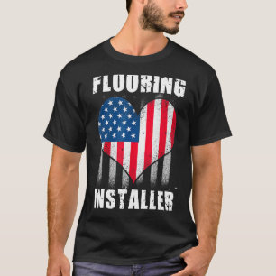 Vloerinstallatie van de drijvende-kommer van de in t-shirt