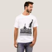 VMF-214 op Turtle Bay-jachtstrip_War-Afbeelding T-shirt (Voorkant volledig)