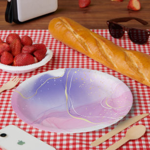 Voeg een kleuraccent toe met ronde papieren borden bordje