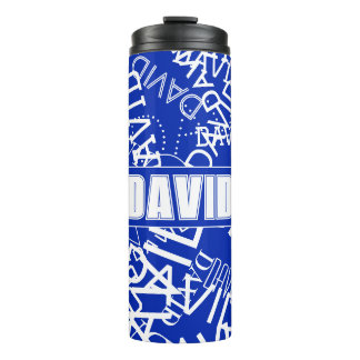 Voeg elke naam, naamcollage toe in blauw en wit thermosbeker