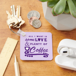 Voeg initialen paars toe aan liefde en koffie sleutelhanger