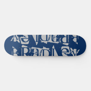 Voeg je eigen aangepaste naam aan de eigen blauwe skateboard