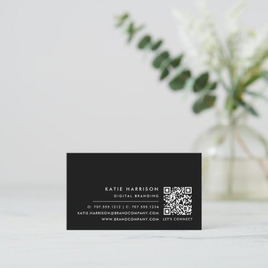 Voeg je Logo Modern Minimal Black & White QR Code Visitekaartje (Staand voorkant)