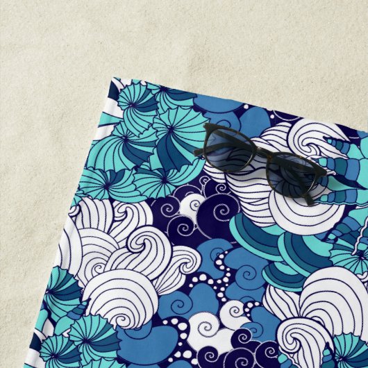 Voeg je Monogram toe | Funky Seashell Pattern Strandlaken (In situ)