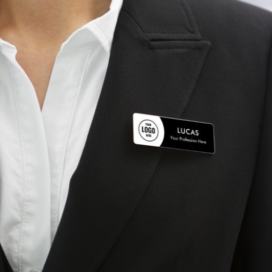 Voeg Logo eenvoudige elegante zwarte magneettitel Naambadge