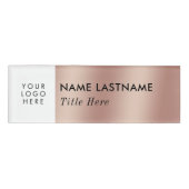 Voeg Logo Elegant Faux Roos Gold White Magnet Tite Naambadge (Voorkant)