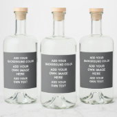 Voeg uw achtergrondkleur, uw afbeelding, jouw teks likeurfles etiket (Flessen)