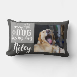 voeg uw foto en tekst toe elke hond zijn dag grijs kussen
