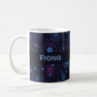 Voeg Uw Naam Bloem Motief Blauwe & Paarse Patroon Koffiemok