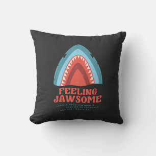 Voeling met Jawsome Shark Funny Summer Puns Throw  Kussen