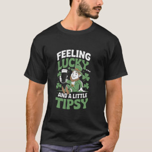 Voelt zich gelukkig en een beetje tipsy Funny Padd T-shirt