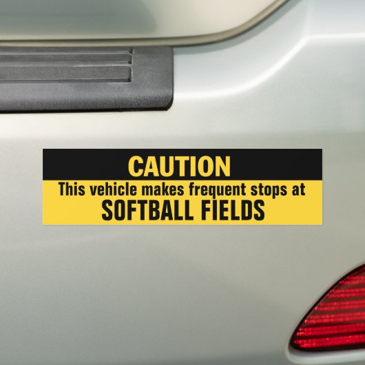 Voertuig maakt frequente stoppen op Softball Field Bumpersticker (Op auto)