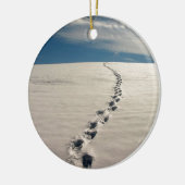 Voetafdrukken in het zand keramisch ornament (Links)