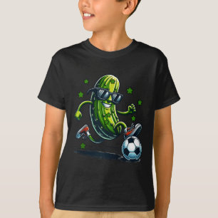 Voetbal grappige augurk met zonnebril voor sport e t-shirt