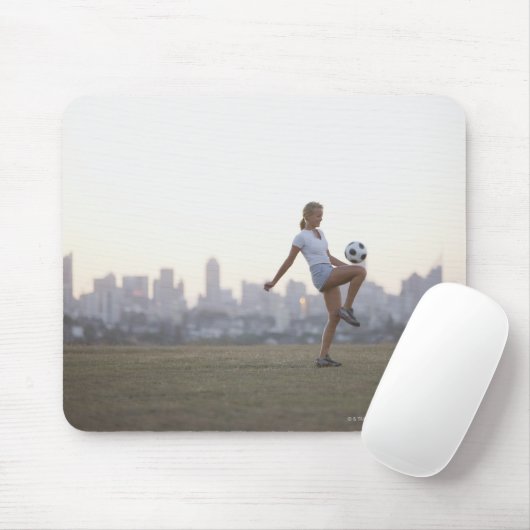 Voetbal knieën in stadspark muismat (Met muis)
