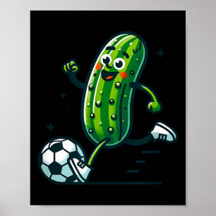 Voetbal komkommer die bal schopt grappige augurk s poster
