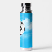 Voetbal op het luchtruim waterfles (Links)