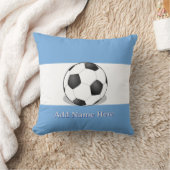 Voetbal op lichtblauwe en witte achtergrond kussen (Deken)