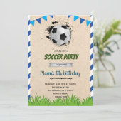 Voetbal verjaardagsuitnodiging kaart (Staand voorkant)