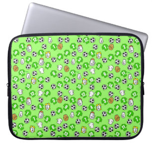 Voetballen, Groene shirts, & Fans Laptop Sleeve