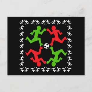 Voetbalspelers die naar het balpatroon lopen briefkaart